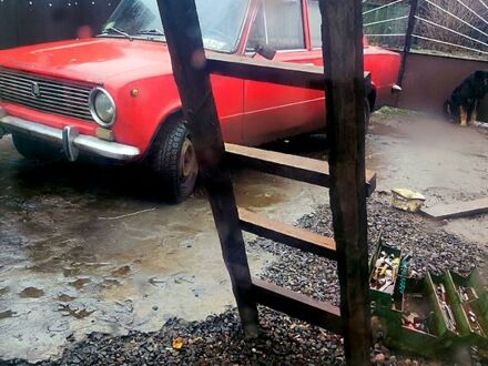 Красный ВАЗ 2101, объемом двигателя 1.1 л и пробегом 0 тыс. км за 250 $, фото 1 на Automoto.ua