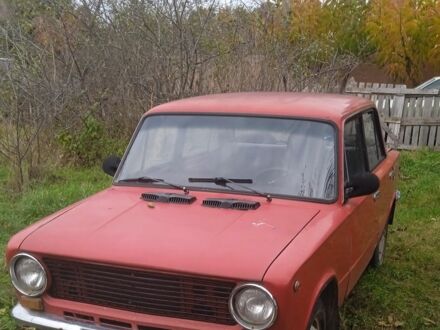 Красный ВАЗ 2101, объемом двигателя 1.2 л и пробегом 340 тыс. км за 430 $, фото 1 на Automoto.ua