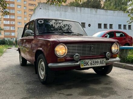 Красный ВАЗ 2101, объемом двигателя 1.2 л и пробегом 240 тыс. км за 350 $, фото 1 на Automoto.ua
