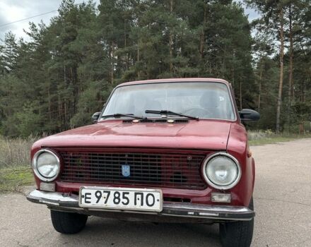 Красный ВАЗ 2101, объемом двигателя 1.3 л и пробегом 150 тыс. км за 384 $, фото 1 на Automoto.ua