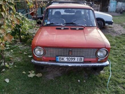 ВАЗ 2101 1976 в Вараш (Кузнецовск) на Automoto.ua Красный ВАЗ 2101, объемом двигателя 1.29 л и пробегом 300 тыс. км за 600 $, фото 1 на Automoto.ua