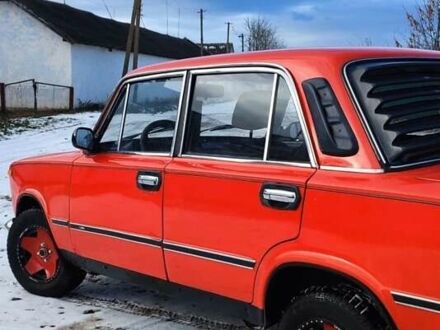 ВАЗ 2101 1976 у Івано-Франківську на Automoto.ua Червоний ВАЗ 2101, об'ємом двигуна 1.3 л та пробігом 90 тис. км за 1300 $, фото 1 на Automoto.ua