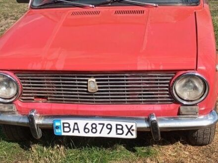 ВАЗ 2101 1976 в Александрие на Automoto.ua Красный ВАЗ 2101, объемом двигателя 1.2 л и пробегом 16 тыс. км за 700 $, фото 1 на Automoto.ua