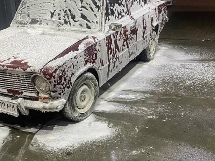 Красный ВАЗ 2101, объемом двигателя 1.2 л и пробегом 359 тыс. км за 377 $, фото 1 на Automoto.ua