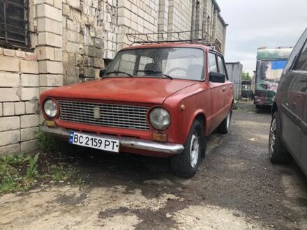 ВАЗ 2101 1977 у Львові на Automoto.ua Червоний ВАЗ 2101, об'ємом двигуна 1.3 л та пробігом 3 тис. км за 242 $, фото 1 на Automoto.ua