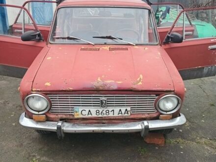 Красный ВАЗ 2101, объемом двигателя 1 л и пробегом 500 тыс. км за 214 $, фото 1 на Automoto.ua