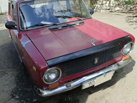 ВАЗ 2101 1978 в Виннице на Automoto.ua Красный ВАЗ 2101, объемом двигателя 0 л и пробегом 3 тыс. км за 362 $, фото 1 на Automoto.ua