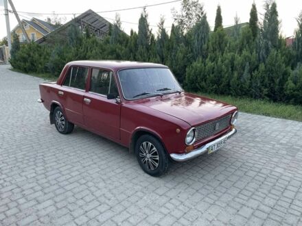 ВАЗ 2101 1978 у Чернівцях на Automoto.ua Червоний ВАЗ 2101, об'ємом двигуна 0 л та пробігом 300 тис. км за 500 $, фото 1 на Automoto.ua
