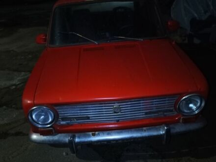 Червоний ВАЗ 2101, об'ємом двигуна 1 л та пробігом 1 тис. км за 428 $, фото 1 на Automoto.ua