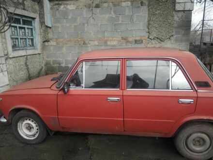 Красный ВАЗ 2101, объемом двигателя 1.6 л и пробегом 1 тыс. км за 594 $, фото 1 на Automoto.ua