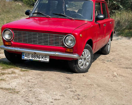 Красный ВАЗ 2101, объемом двигателя 1.1 л и пробегом 500 тыс. км за 604 $, фото 1 на Automoto.ua