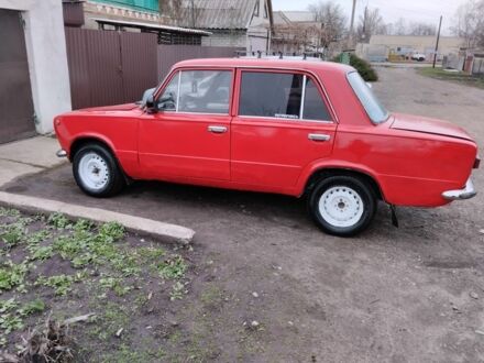 ВАЗ 2101 1978 в Лозовой на Automoto.ua Красный ВАЗ 2101, объемом двигателя 0 л и пробегом 5 тыс. км за 650 $, фото 1 на Automoto.ua
