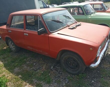Красный ВАЗ 2101, объемом двигателя 0 л и пробегом 999 тыс. км за 337 $, фото 1 на Automoto.ua