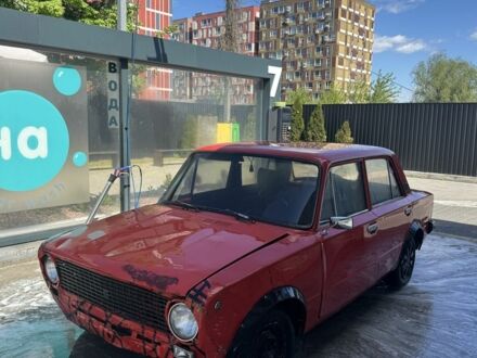 ВАЗ 2101 1978 у Києві на Automoto.ua Червоний ВАЗ 2101, об'ємом двигуна 1.3 л та пробігом 20 тис. км за 300 $, фото 1 на Automoto.ua