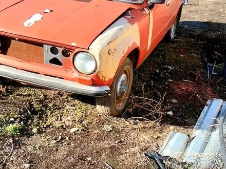 Красный ВАЗ 2101, объемом двигателя 1.3 л и пробегом 200 тыс. км за 750 $, фото 1 на Automoto.ua