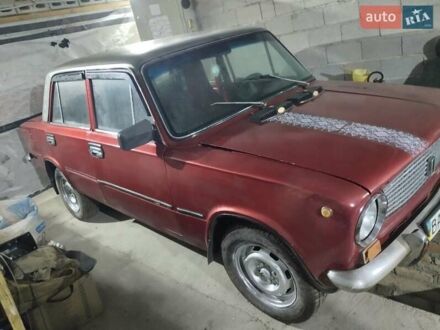 ВАЗ 2101 1979 в Кропивницком (Кировограде) на Automoto.ua Красный ВАЗ 2101, объемом двигателя 1.2 л и пробегом 1000 тыс. км за 419 $, фото 1 на Automoto.ua