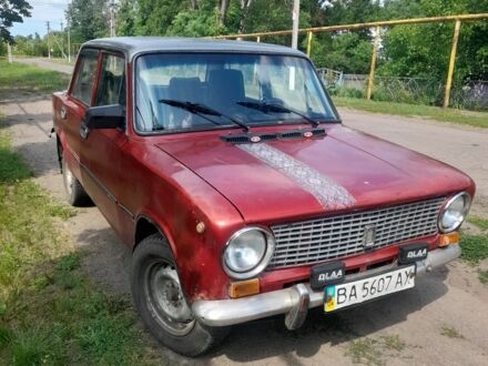 Красный ВАЗ 2101, объемом двигателя 1.2 л и пробегом 150 тыс. км за 450 $, фото 1 на Automoto.ua