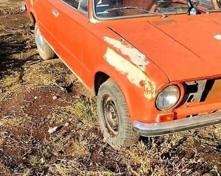 ВАЗ 2101 1979 в Николаеве на Automoto.ua Красный ВАЗ 2101, объемом двигателя 1.3 л и пробегом 200 тыс. км за 750 $, фото 1 на Automoto.ua