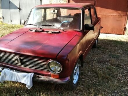 ВАЗ 2101 1979 в Сумах на Automoto.ua Красный ВАЗ 2101, объемом двигателя 0 л и пробегом 300 тыс. км за 481 $, фото 1 на Automoto.ua
