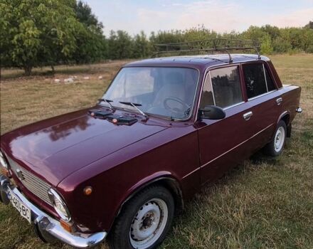 Красный ВАЗ 2101, объемом двигателя 1.3 л и пробегом 316 тыс. км за 446 $, фото 1 на Automoto.ua
