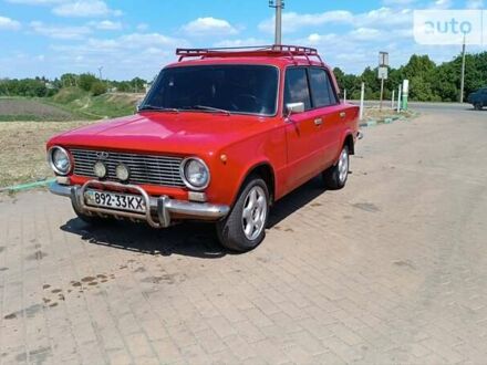 Красный ВАЗ 2101, объемом двигателя 1.2 л и пробегом 70 тыс. км за 900 $, фото 1 на Automoto.ua