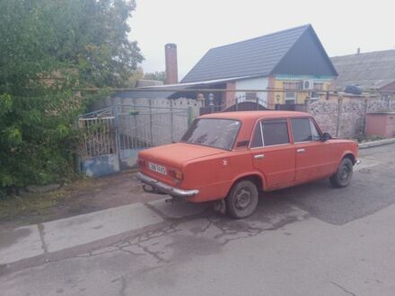 ВАЗ 2101 1980 в Апостолове на Automoto.ua Красный ВАЗ 2101, объемом двигателя 0 л и пробегом 123 тыс. км за 240 $, фото 1 на Automoto.ua
