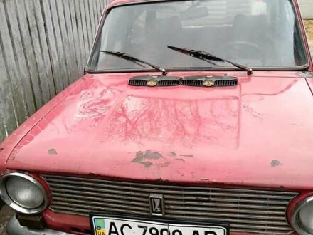 Красный ВАЗ 2101, объемом двигателя 0.2 л и пробегом 100 тыс. км за 235 $, фото 1 на Automoto.ua