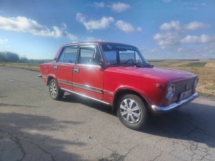 ВАЗ 2101 1980 в Кривом Роге на Automoto.ua Красный ВАЗ 2101, объемом двигателя 1.2 л и пробегом 3 тыс. км за 436 $, фото 1 на Automoto.ua