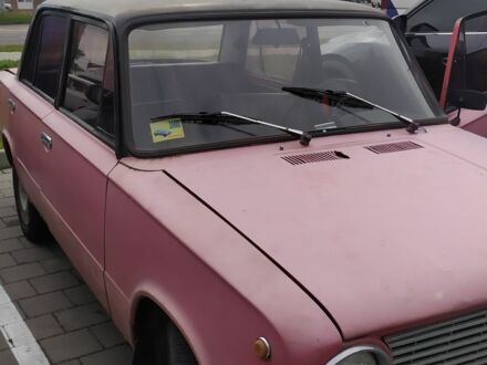 ВАЗ 2101 1980 в Черкассах на Automoto.ua Красный ВАЗ 2101, объемом двигателя 1.2 л и пробегом 34 тыс. км за 450 $, фото 1 на Automoto.ua