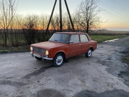 Красный ВАЗ 2101, объемом двигателя 1.2 л и пробегом 156 тыс. км за 450 $, фото 1 на Automoto.ua