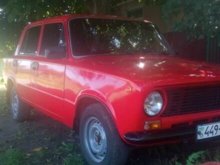 ВАЗ 2101 1980 в Новом Буге на Automoto.ua Красный ВАЗ 2101, объемом двигателя 1.5 л и пробегом 93 тыс. км за 1050 $, фото 1 на Automoto.ua