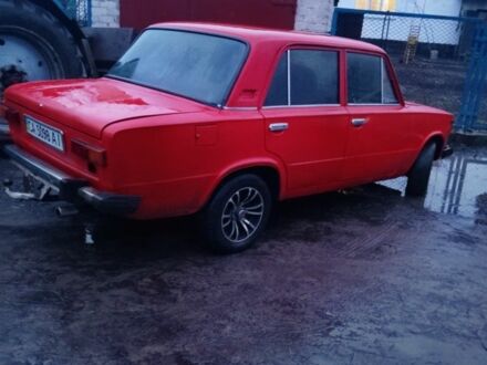 Красный ВАЗ 2101, объемом двигателя 1 л и пробегом 412 тыс. км за 760 $, фото 1 на Automoto.ua