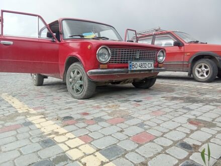 ВАЗ 2101 1982 у Бережанах на Automoto.ua Червоний ВАЗ 2101, об'ємом двигуна 1.2 л та пробігом 80 тис. км за 600 $, фото 1 на Automoto.ua