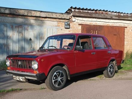 ВАЗ 2101 1983 у Нежине на Automoto.ua Червоний ВАЗ 2101, об'ємом двигуна 1.2 л та пробігом 242 тис. км за 26000 $, фото 1 на Automoto.ua