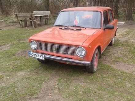 ВАЗ 2101 1983 у Жовкві на Automoto.ua Червоний ВАЗ 2101, об'ємом двигуна 1.2 л та пробігом 57 тис. км за 800 $, фото 1 на Automoto.ua