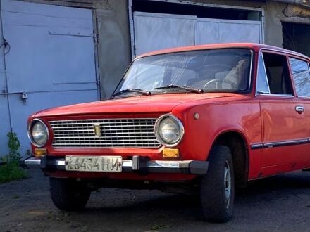 ВАЗ 2101 1983 в Березовке на Automoto.ua Красный ВАЗ 2101, объемом двигателя 1.5 л и пробегом 0 тыс. км за 720 $, фото 1 на Automoto.ua