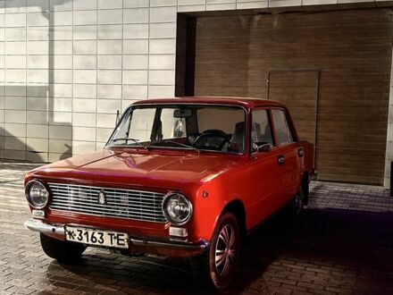 Красный ВАЗ 2101, объемом двигателя 1.2 л и пробегом 1000 тыс. км за 1000 $, фото 1 на Automoto.ua