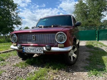 ВАЗ 2101 1984 у Липовце на Automoto.ua Червоний ВАЗ 2101, об'ємом двигуна 1.2 л та пробігом 111 тис. км за 800 $, фото 1 на Automoto.ua