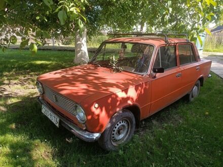ВАЗ 2101 1984 в Дрогобыче на Automoto.ua Красный ВАЗ 2101, объемом двигателя 1.3 л и пробегом 1 тыс. км за 399 $, фото 1 на Automoto.ua