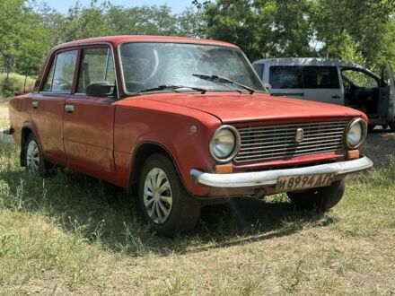 ВАЗ 2101 1985 у Дніпро (Дніпропетровську) на Automoto.ua Червоний ВАЗ 2101, об'ємом двигуна 1.2 л та пробігом 100 тис. км за 484 $, фото 1 на Automoto.ua