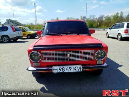 ВАЗ 2101 1986 у Новорад-Волынском на Automoto.ua Червоний ВАЗ 2101, об'ємом двигуна 1.3 л та пробігом 0 тис. км за 1350 $, фото 1 на Automoto.ua