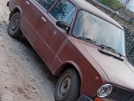 ВАЗ 2101 1987 у Черкасах на Automoto.ua Червоний ВАЗ 2101, об'ємом двигуна 1.2 л та пробігом 1 тис. км за 290 $, фото 1 на Automoto.ua