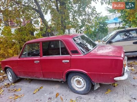 ВАЗ 2101 1987 в Кременце на Automoto.ua Красный ВАЗ 2101, объемом двигателя 1.2 л и пробегом 12 тыс. км за 600 $, фото 1 на Automoto.ua