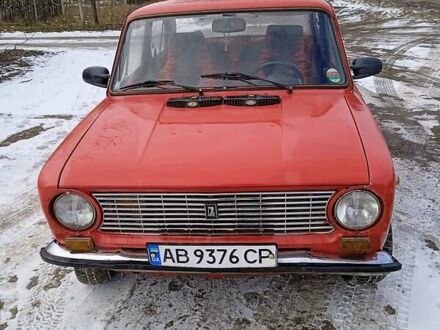 ВАЗ 2101 1988 у Крыжополе на Automoto.ua Червоний ВАЗ 2101, об'ємом двигуна 1.2 л та пробігом 70 тис. км за 650 $, фото 1 на Automoto.ua