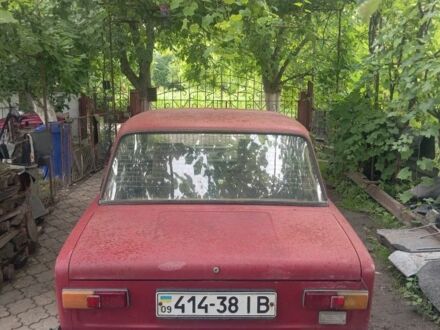 ВАЗ 2101 1988 у Бурштыне на Automoto.ua Червоний ВАЗ 2101, об'ємом двигуна 1.3 л та пробігом 300 тис. км за 241 $, фото 1 на Automoto.ua