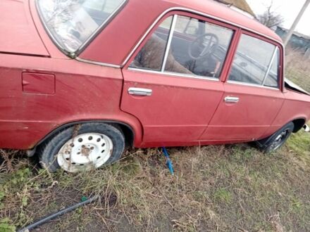 ВАЗ 2101 1989 у Кропивницькому (Кіровограді) на Automoto.ua Червоний ВАЗ 2101, об'ємом двигуна 0 л та пробігом 1000 тис. км за 288 $, фото 1 на Automoto.ua