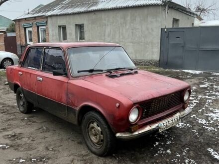 Красный ВАЗ 2101, объемом двигателя 1.5 л и пробегом 250 тыс. км за 296 $, фото 1 на Automoto.ua
