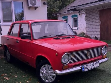 ВАЗ 2101 1990 у Дніпро (Дніпропетровську) на Automoto.ua Червоний ВАЗ 2101, об'ємом двигуна 1.3 л та пробігом 3 тис. км за 468 $, фото 1 на Automoto.ua