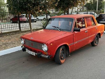 ВАЗ 2101 1993 у Одесі на Automoto.ua Червоний ВАЗ 2101, об'ємом двигуна 0 л та пробігом 500 тис. км за 600 $, фото 1 на Automoto.ua