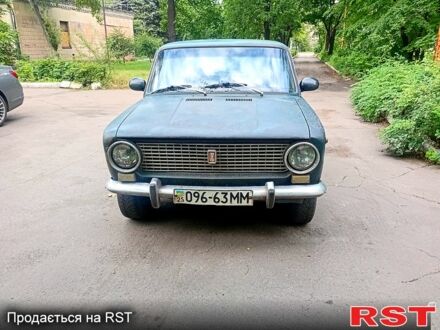 ВАЗ 2101 1972 у Доброполье на Automoto.ua ВАЗ 2101, об'ємом двигуна 1.2 л та пробігом 333 тис. км за 399 $, фото 1 на Automoto.ua